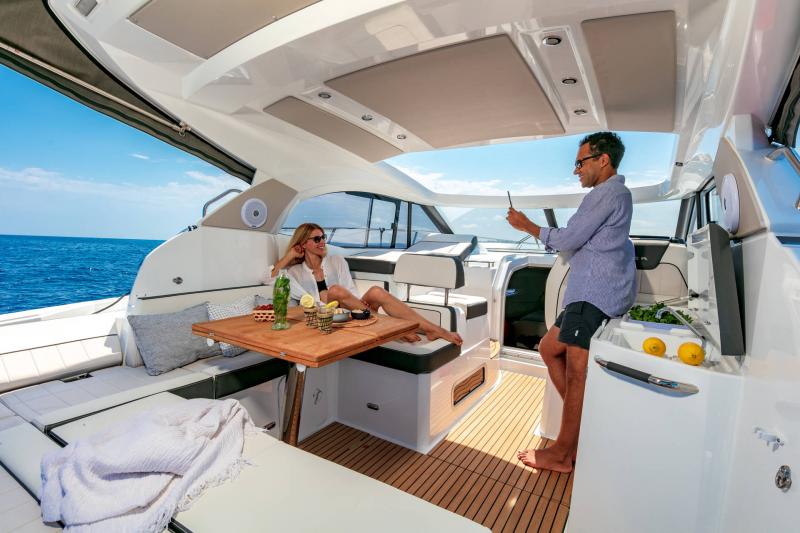 Leader 36 | Bateau à moteur 11.62m | Jeanneau