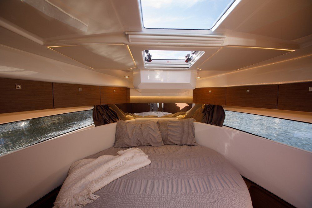 Merry Fisher 1095 Fly for sale, Jeanneau 2023 - mBoat.eu