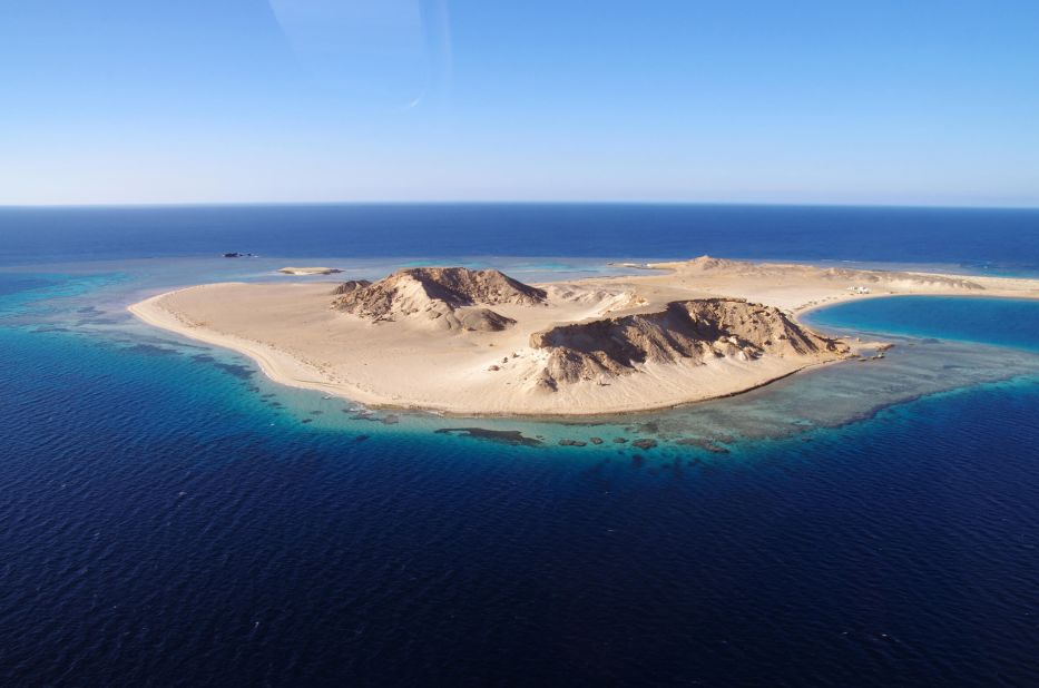 Arabian Coastal Odyssey Navigating Saudi Arabias Stunning Seaside On Your Yacht