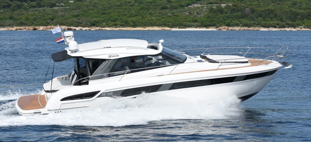 Bavaria S45 Coupe A Very Nice Motor Yacht To Charter