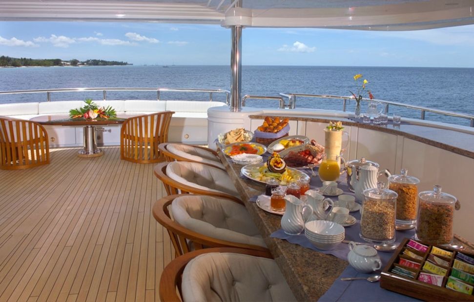 Gourmet Dining On The High Seas On Luxury Yachts Celebrity Chefs And Cuisine