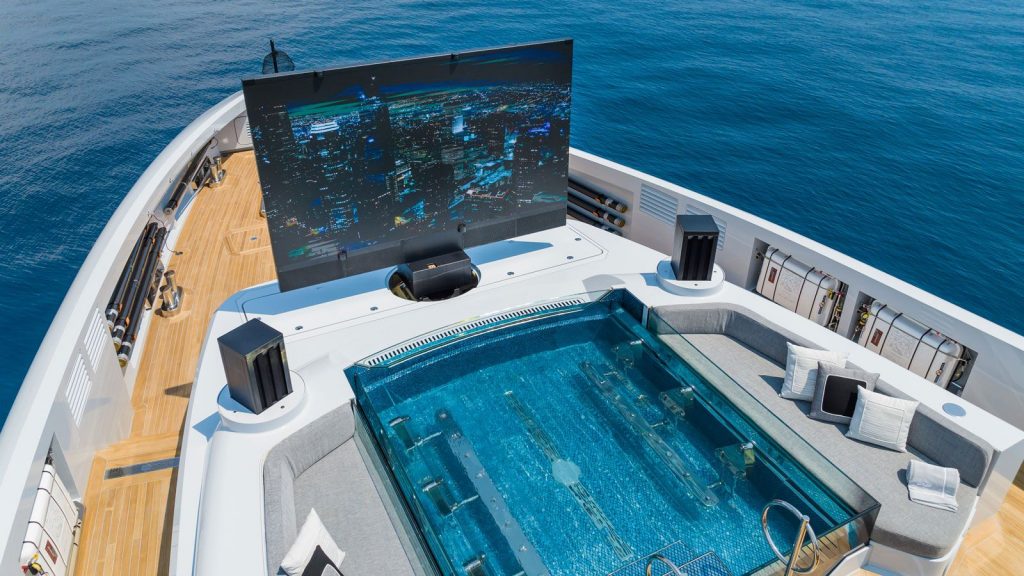 Infinity Pools On Super Yachts A Dive Into Ultimate Luxury