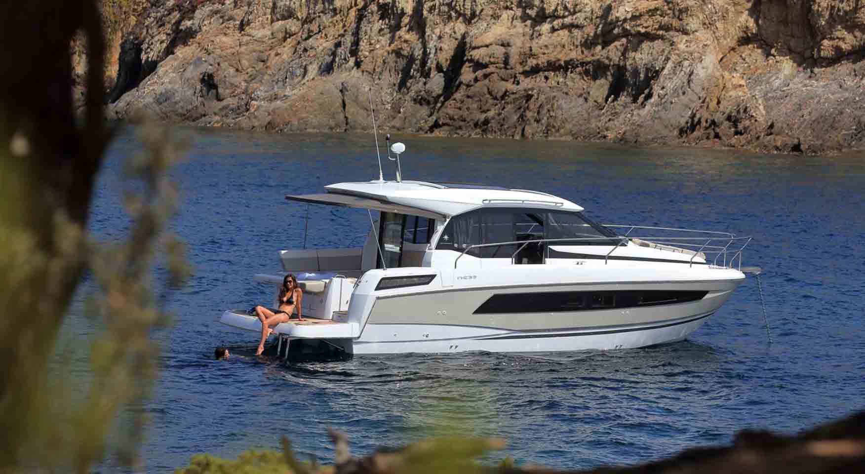 Jeanneau NC 33: An Excellent Motor Yacht To Charter